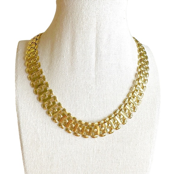 Vintage 80s Gold Tone Flat Link Necklace - Picture 2 of 7